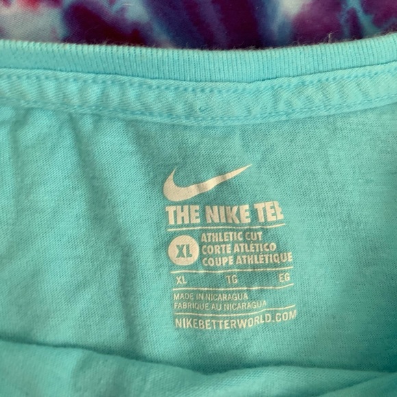 Girls Nike Tee and Under Armour Sports Bra - Picture 2 of 5